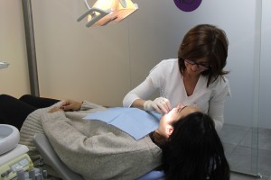 cuidados a seguir cuando llevamos brackets | Tratamiento de periodoncia | Dentista implantes | Tratamiento del ronquido